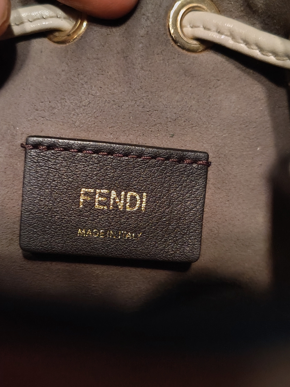 Fendi Mon Tresor Bucket Bag Beige/Raffia - Picture 10 of 11